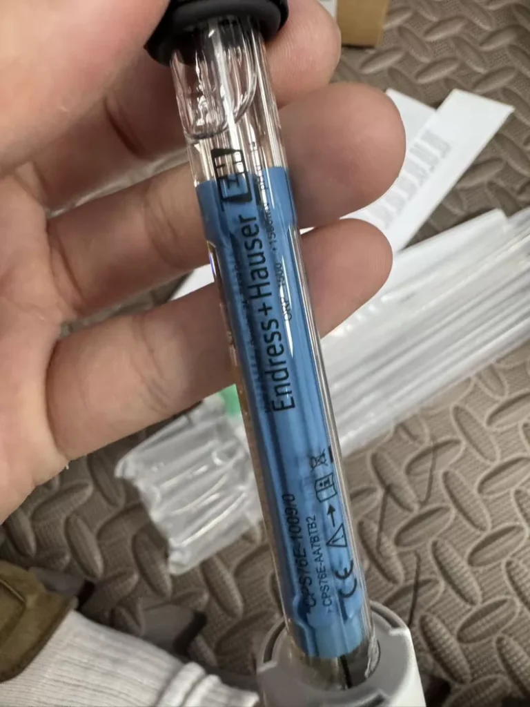 Endress+Hauser pH Sensor CPS76E-1Q09/0 (CPS76E-AA7BTB2) thumbnail