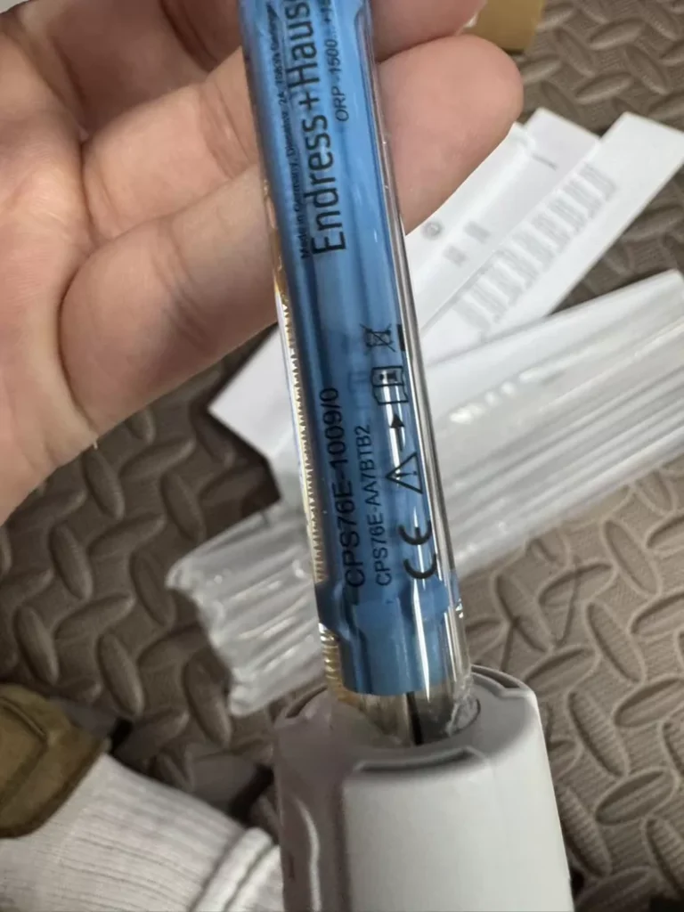 Endress+Hauser pH Sensor CPS76E-1Q09/0 (CPS76E-AA7BTB2) thumbnail