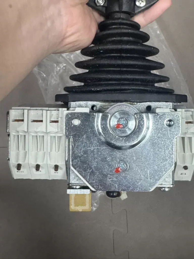 Gessmann Controller V11LPB1W-04Z thumbnail