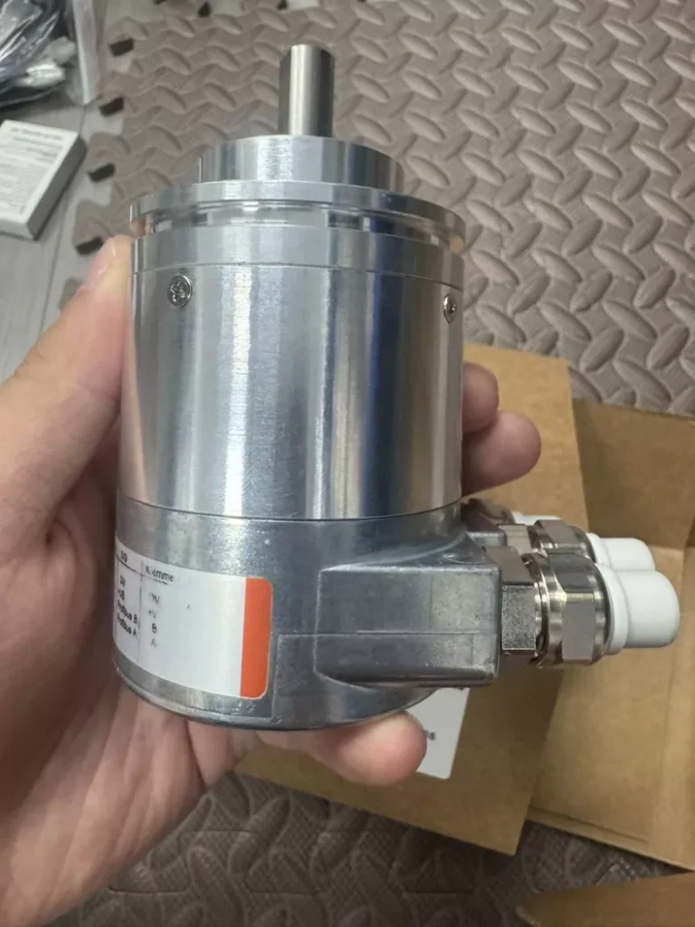 Kuebler Absolute Encoder 8.5868.1200.0122.Y101 thumbnail