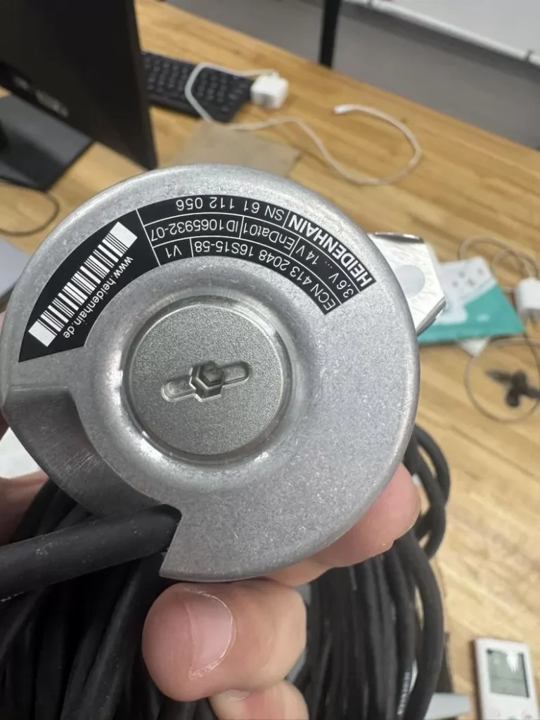 Heidenhain Encoder EQN413 2048 16S15-58 K thumbnail