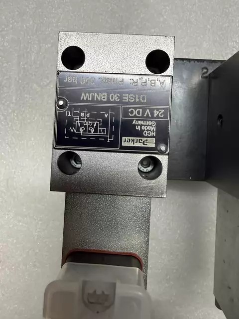 Parker Valve D1SE30BNJW thumbnail
