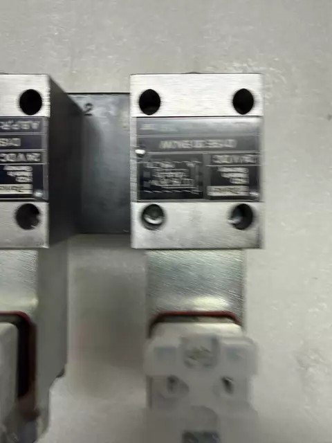 Parker Valve D1SE30BNJW thumbnail