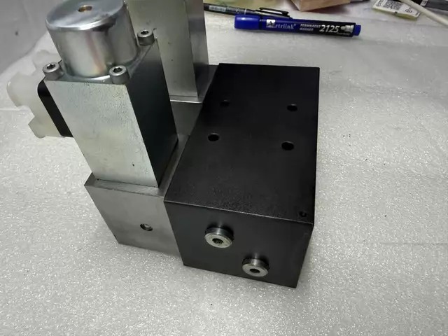 Parker Valve D1SE30BNJW thumbnail