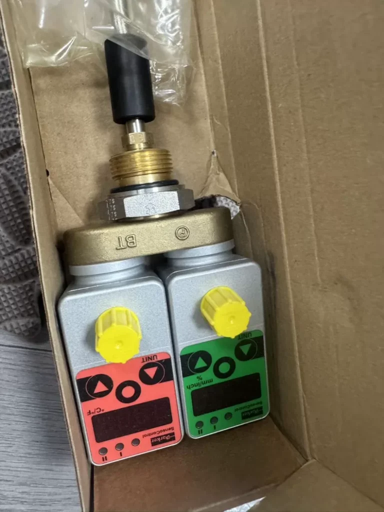 Parker Temperature Controller SCLTSD-520-10-07 thumbnail