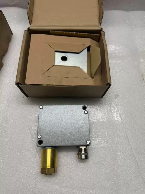 Trafag Switch 904 thumbnail