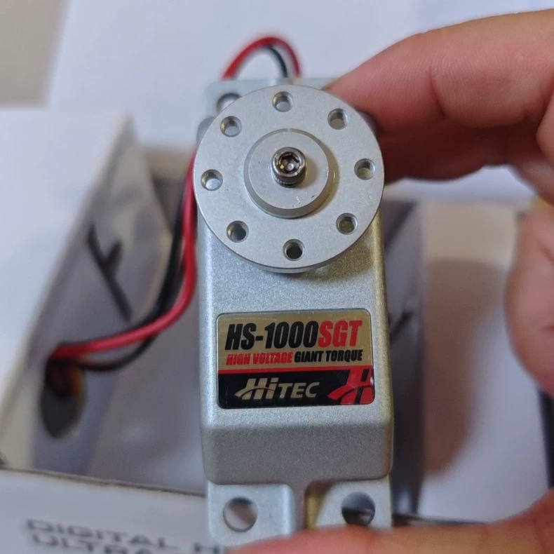 Hitec HS-1000SGT Digital High-Voltage Servo thumbnail