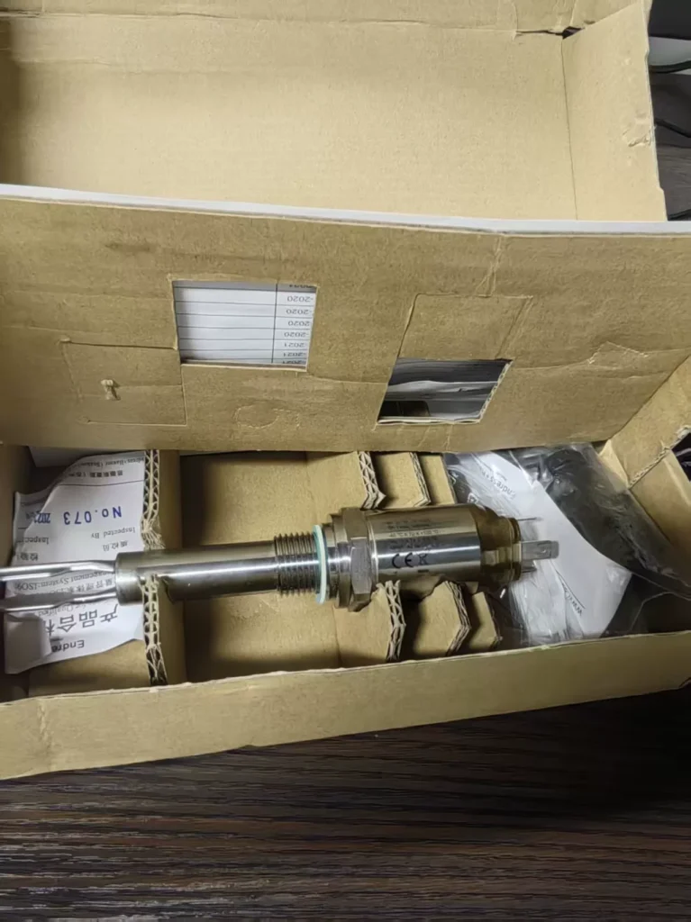 Endress+Hauser Level Switch FTL31-1082/0 thumbnail