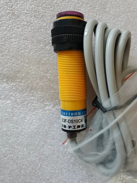 HUGONG Switch E3F-DS10C4