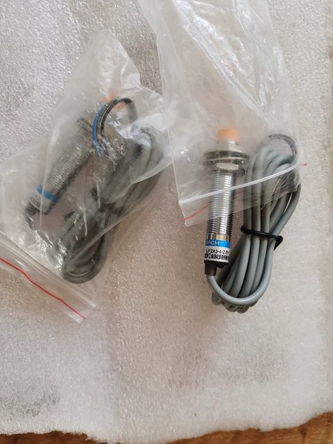 HUGONG Switch LJ12A3-4-Z/BY