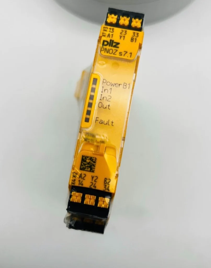 Pilz Safety Relay 751167 / PNOZ s7.1