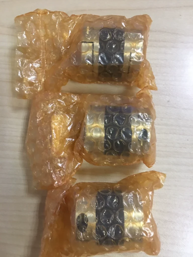 725562912829