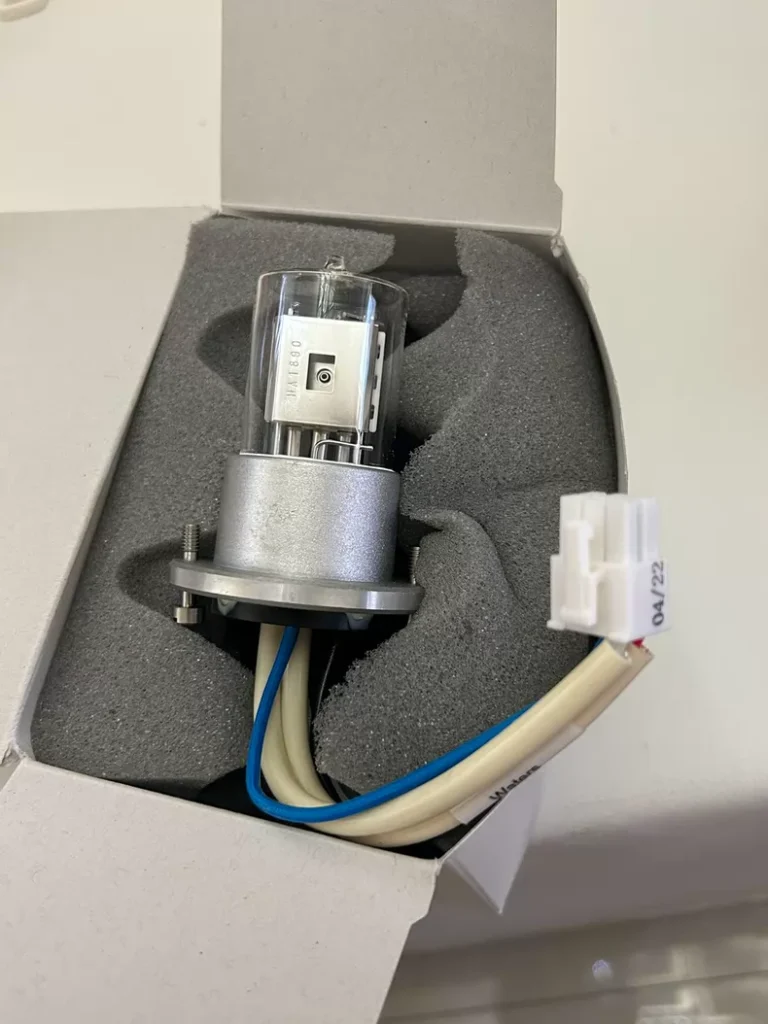 Waters Deuterium Lamp 2489/2998/PDA/TUV thumbnail