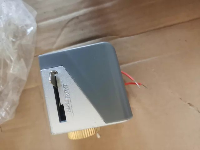 Johnson Controls Valve VA-7010-8503 thumbnail