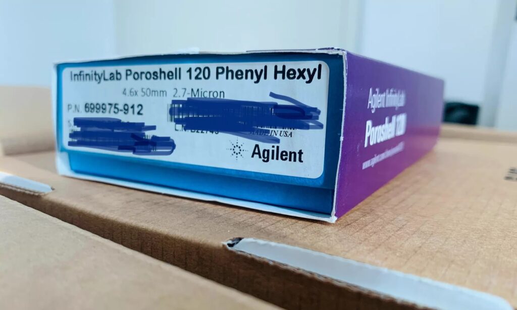 Agilent Chromatography Column 689975-914 + 699975-912 thumbnail