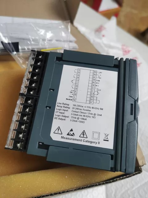 Eurotherm 3208/CP/VH/RRDX/R/4CL/G/ENG/ENG/XXXX/XXXX/XXX thumbnail