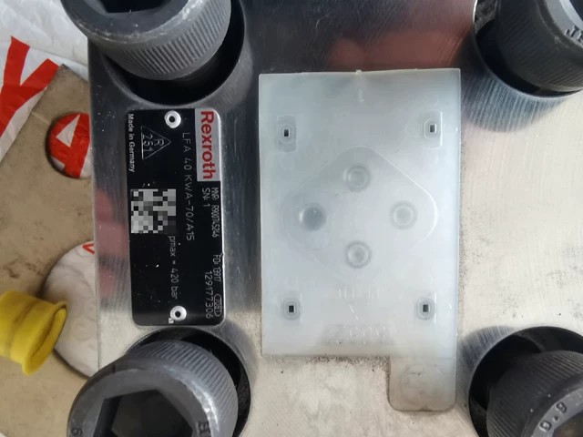 Rexroth Valve R900745246 thumbnail