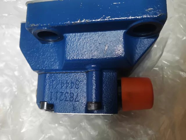 Rexroth Valve 30-2N54/240yE thumbnail