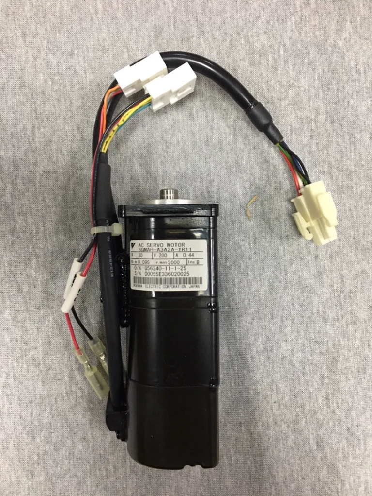 Yaskawa SGMAH-A3A2A thumbnail