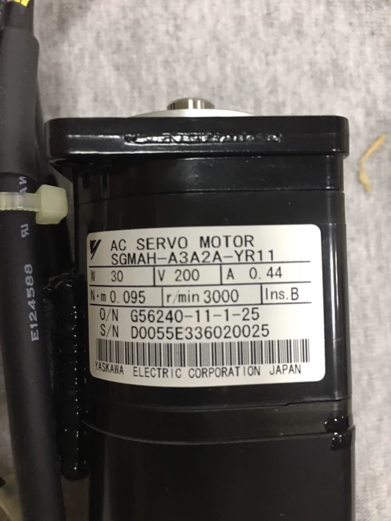 Yaskawa SGMAH-A3A2A thumbnail
