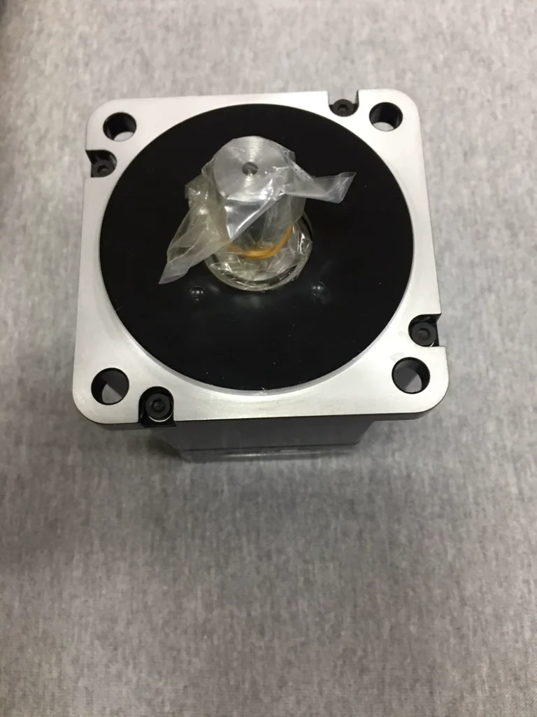 Yaskawa SGM7P-04AF21 thumbnail