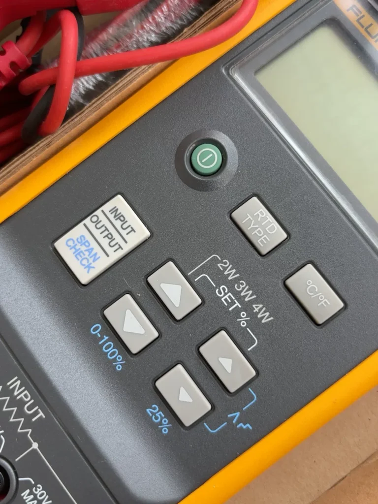 FLUKE Temperature Calibrator 712 thumbnail