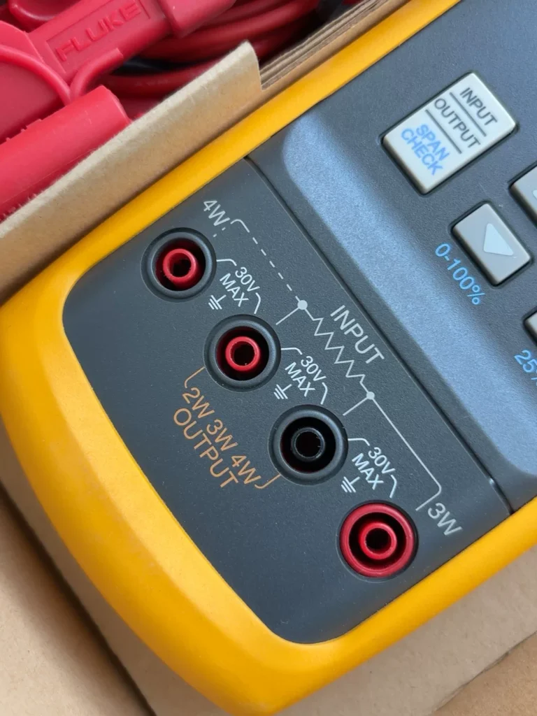 FLUKE Temperature Calibrator 712 thumbnail