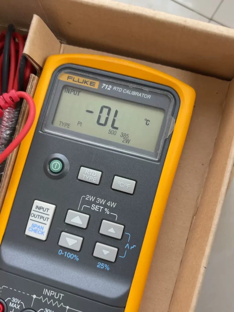 FLUKE Temperature Calibrator 712 thumbnail