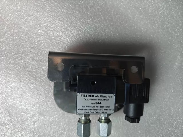 DAIHATSU Switch S44 thumbnail