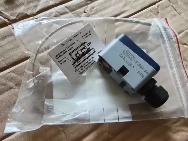 JUMO Temperature Sensor 00442539/PT100 thumbnail