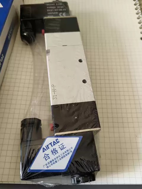 AIRTAC Valve 4V330C-10 thumbnail