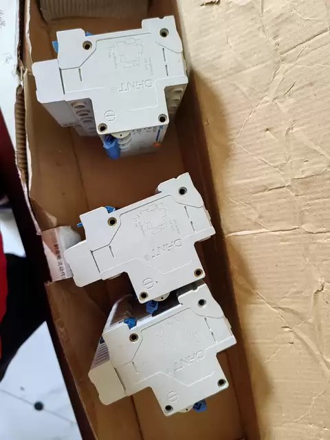 CHINT Circuit Breaker DZ47LE-63 thumbnail