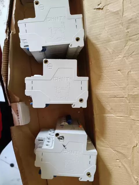 CHINT Circuit Breaker DZ47LE-63 thumbnail