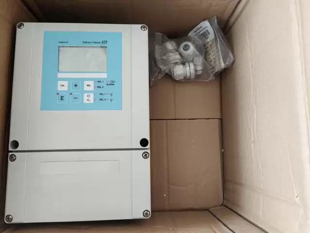 E+H Transmitter CLM253-CD0005 thumbnail