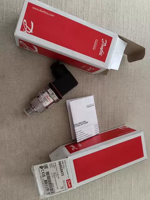 Danfoss Pressure Sensor 060G5975 thumbnail