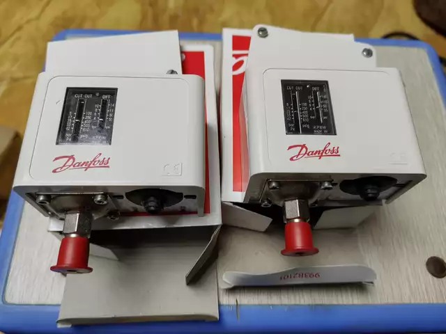 Danfoss Pressure Sensor KP6W thumbnail