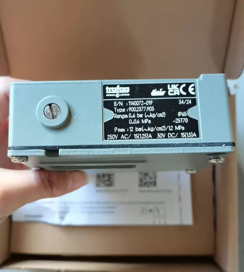 Trafag Pressure Switch 900.2377.903 0-6bar thumbnail
