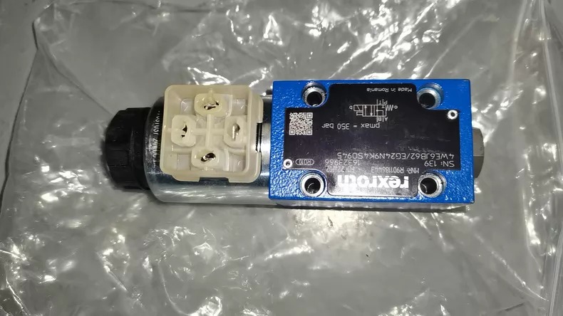 Rexroth Valve R901186443 - Image 1