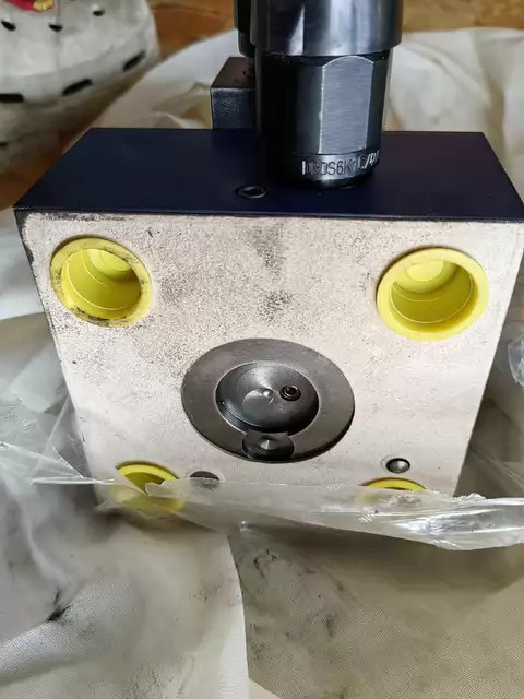 Rexroth Valve DBU2A2-71/400A400 thumbnail