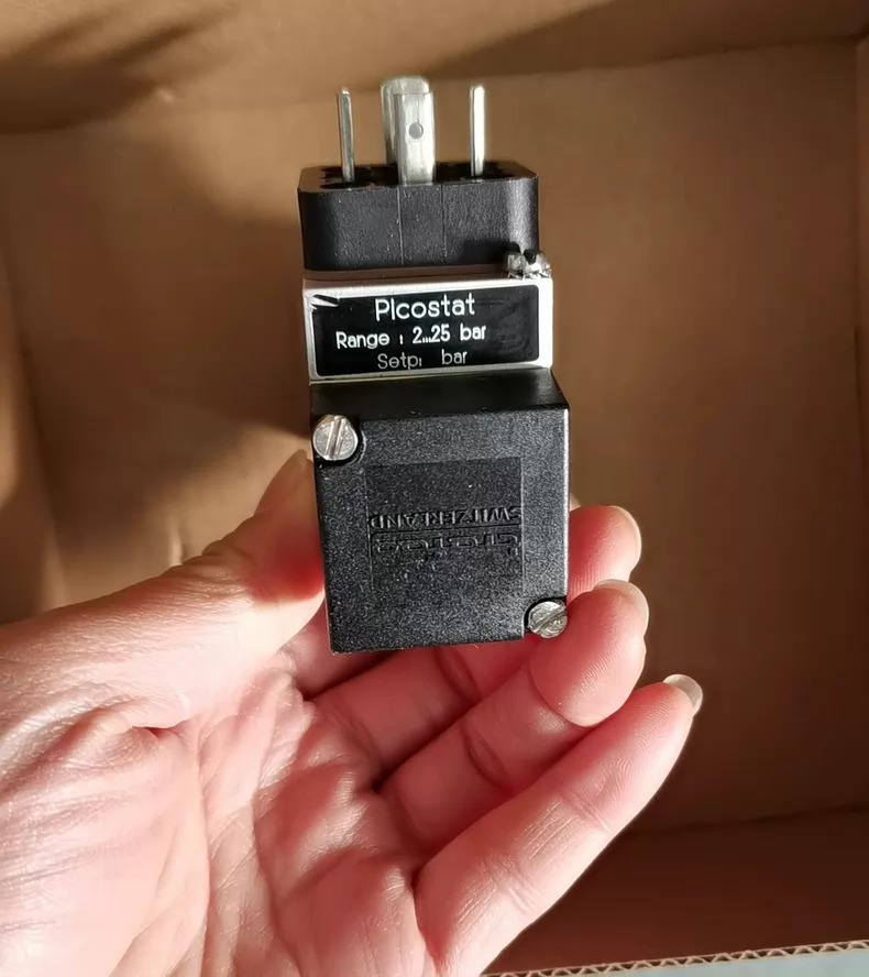 Trafag Pressure Sensor 9B0.2880