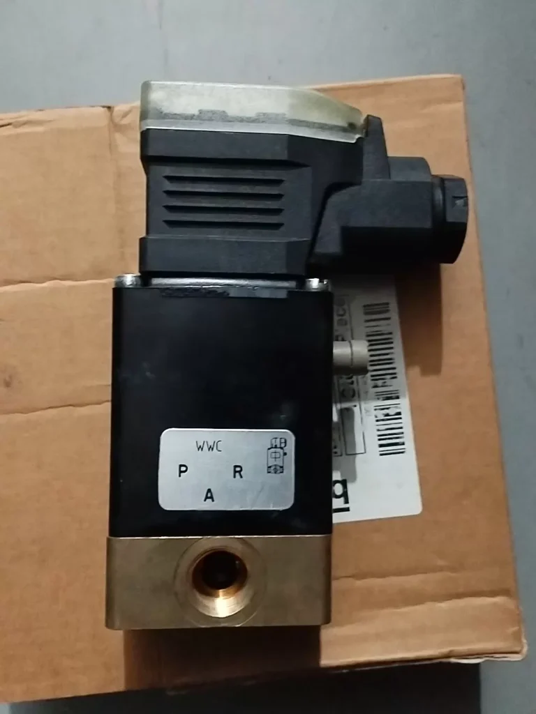 Burkert Valve 0330 C 3.0 NBR MS G1/4 thumbnail