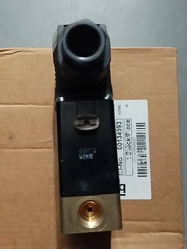 Burkert Valve 0330 C 3.0 NBR MS G1/4 thumbnail