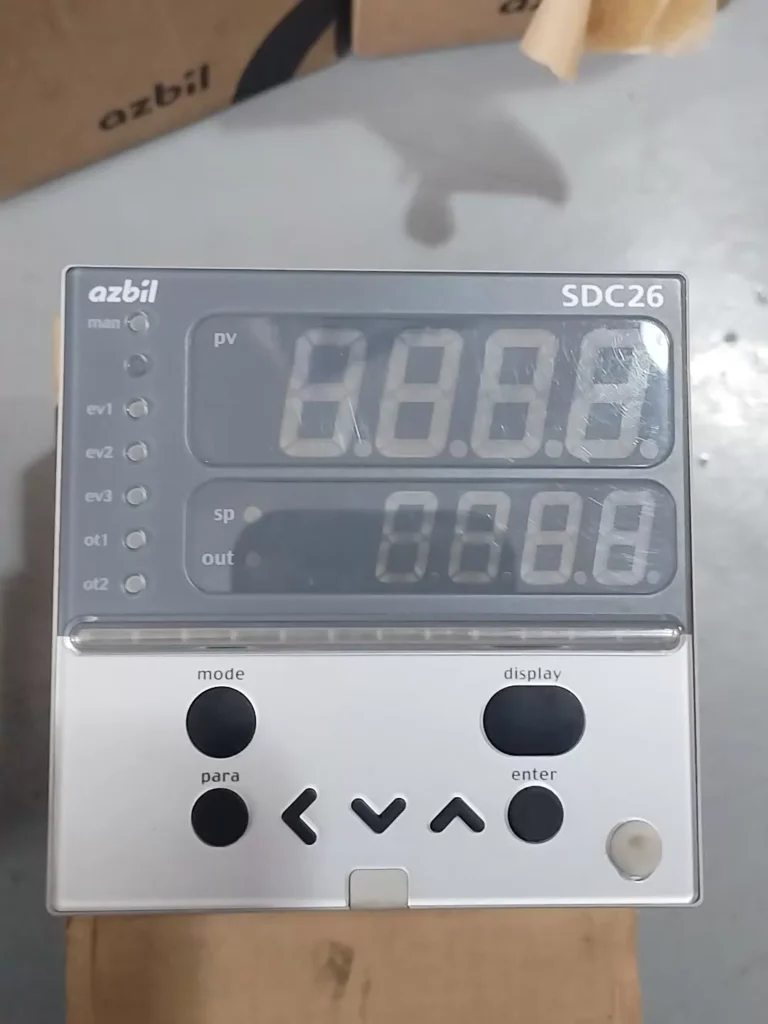 Azbil SDC26 Temperature Controller