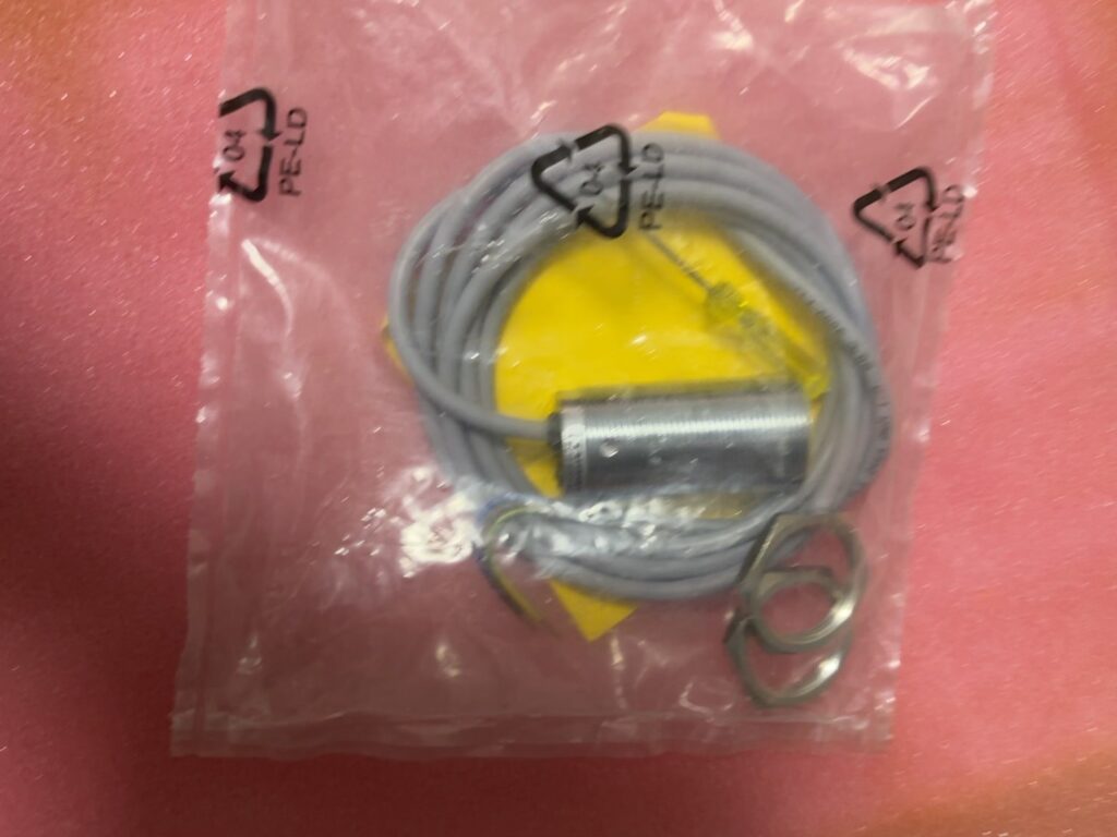 Turck Proximity Sensor BC10-M30K-AZ3X thumbnail