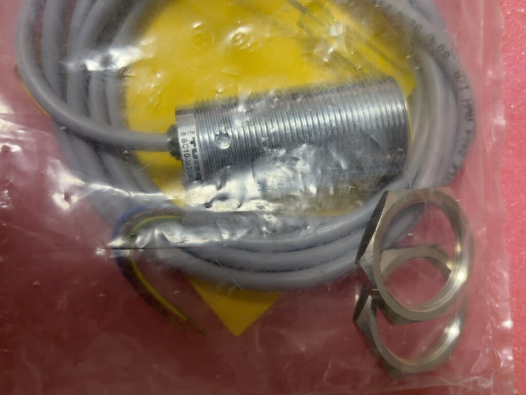 Turck Proximity Sensor BC10-M30K-AZ3X thumbnail