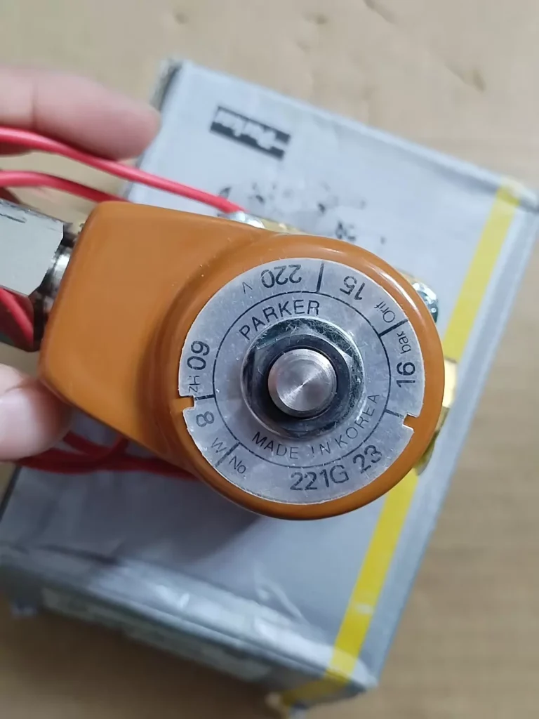 Parker Solenoid Valve 221G23 thumbnail