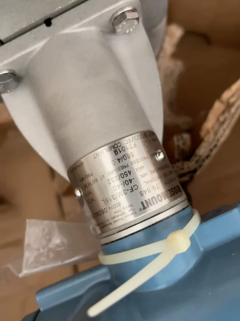 Emerson Flow Meter 8800DF015SD3N1D1 thumbnail