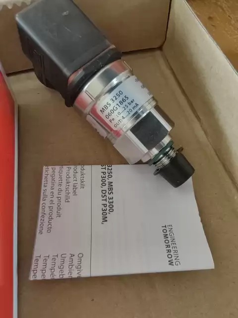 Danfoss Pressure Sensor 060G1865 thumbnail
