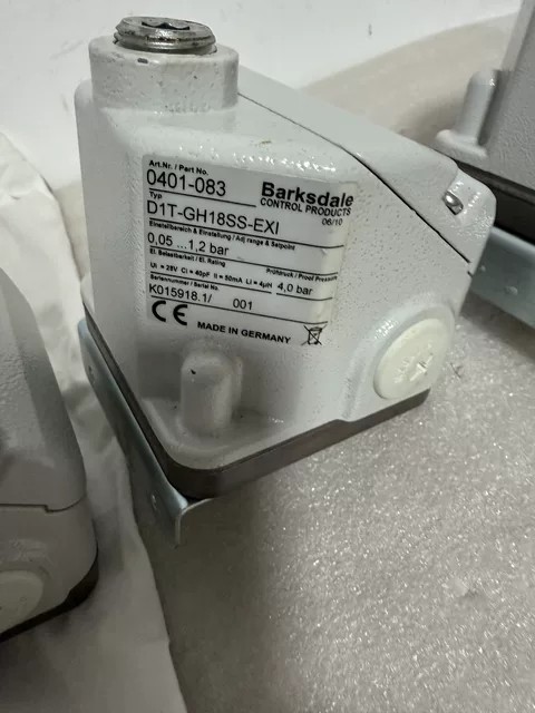 Barksdale Switch D1T-M3SS-EXI thumbnail