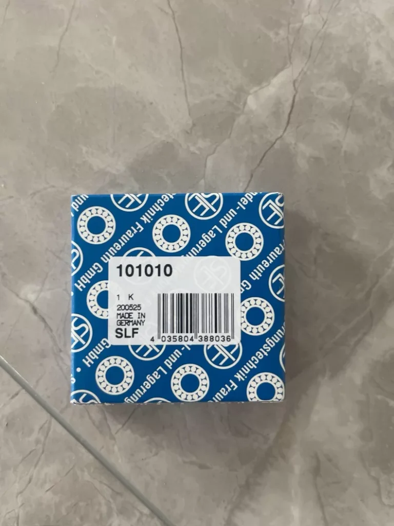 980037703557